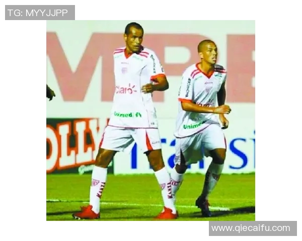 60年代足球风云人物盘点 十大传奇球星影响力与辉煌成就解析 60年代足球风云人物盘点 十大传奇球星影响力与辉煌成就解析