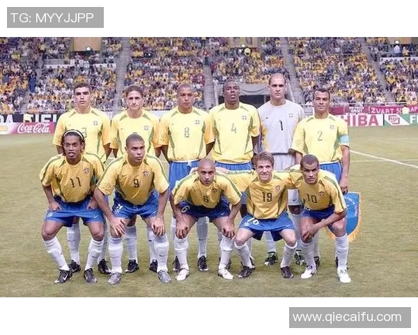 传统足球巨星荣耀再现 盘点那些改变历史的传奇球员 传统足球巨星荣耀再现 盘点那些改变历史的传奇球员