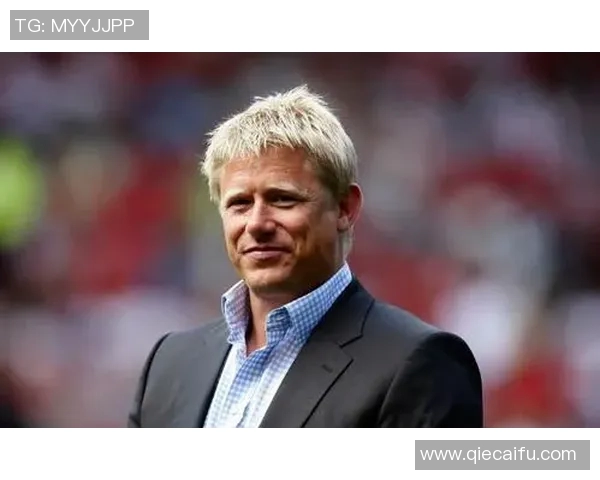 丹麦足球传奇退役球星回顾其辉煌职业生涯与未来展望